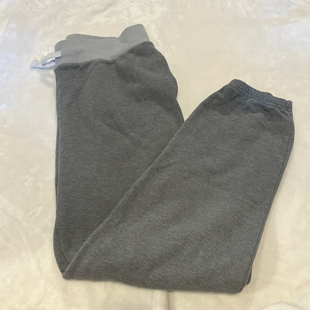 Grey under armour sweatpants M